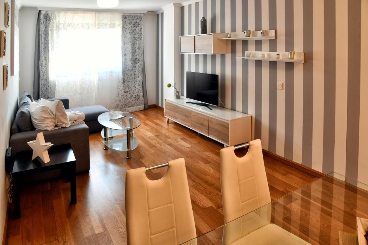 Wonderstays Apartamentos La Estacion Малага Экстерьер фото
