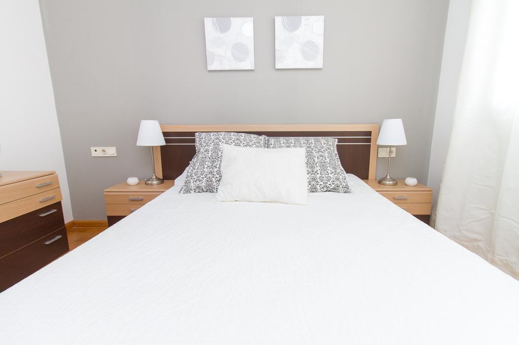 Wonderstays Apartamentos La Estacion Малага Экстерьер фото