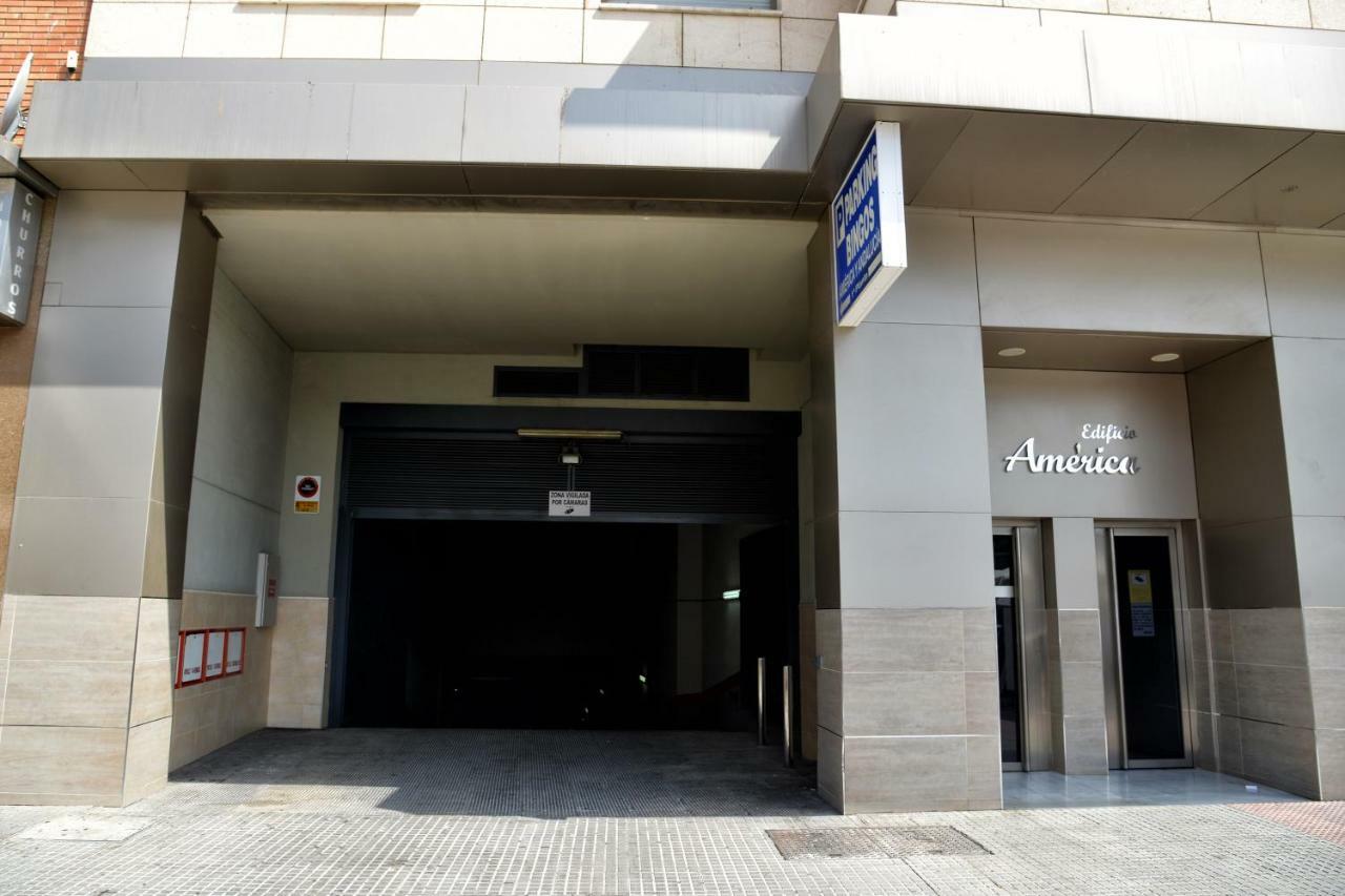 Wonderstays Apartamentos La Estacion Малага Экстерьер фото