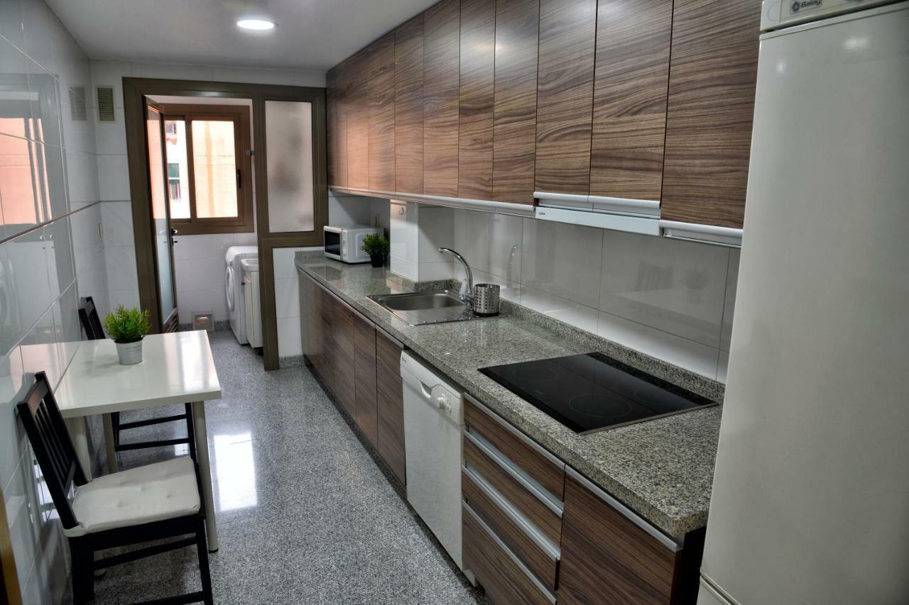 Wonderstays Apartamentos La Estacion Малага Экстерьер фото